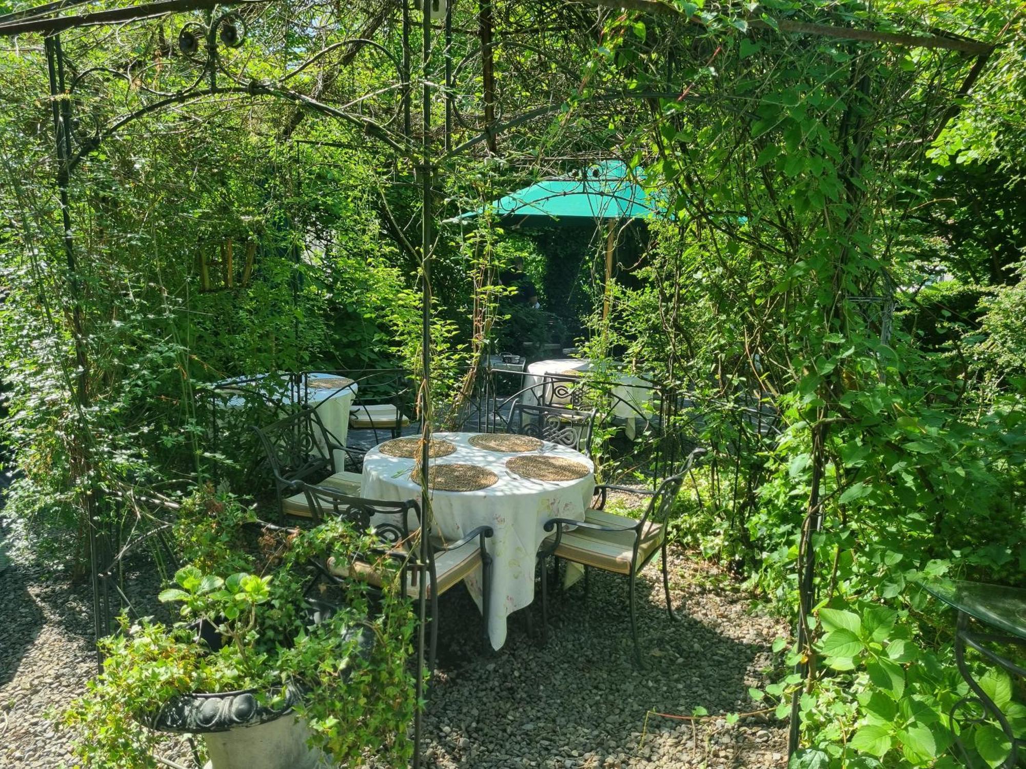 Gasthof Zum Baeren Birmenstorf Gmbh Bagian luar foto